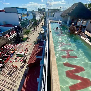 https://why-not-rooftop-party-hostel.allrivieramayahotels.com