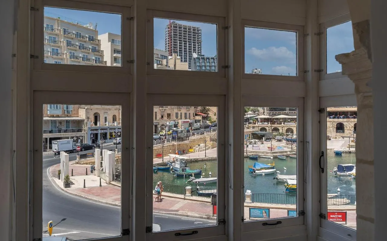 The Rose Hostel San Giuliano Malta