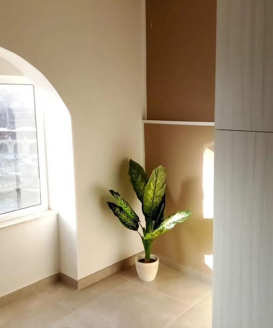The Rose Hostel San Giuliano 0*,